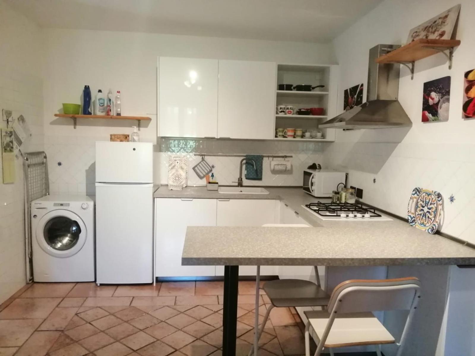 דירות לונאטו Hill House מראה חיצוני תמונה